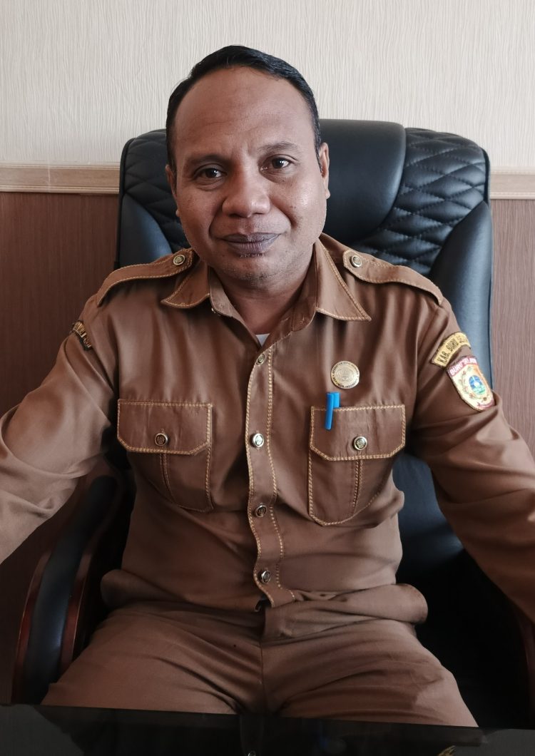 Plt Kadis Pendidkan Bursel, Mumin Tomanussa Harapkan Siswa Tetap Belajar di Rumah Saat Libur Lebaran