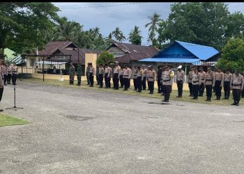 Polres Buru Selatan Menggelar Apel Pergeseran Pasukan Dalam Rangka Operasi Ketupat Salawaku 2025