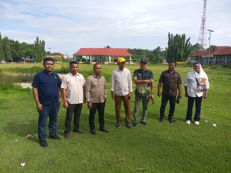 Lapangan Pattimura Namlea Dipenuhi Tidak Terurus, Pansus LKPJ DPRD Buru Turun Tangan