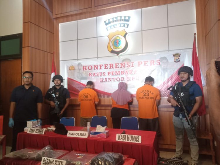 Polres Buru Berhasil Ungkap Dalang dan Pelaku Pembakaran Kantor KPU, Motifnya Menghindari Pemeriksaan Dana Pilkada