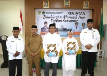 Kakanwil Kementerian Agama Maluku Yamin  Buka Manasik Haji di Bursel, Ini Pesannya
