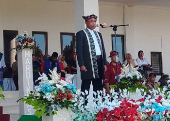 Pemkab Bursel Gelar Upacara Peringati Hardiknas 2025