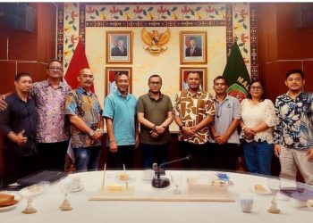 Bupati Bursel La Hamidi Menerima Audensi Komunitas Peduli Pembangunan untuk Maluku