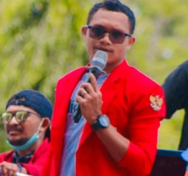 Ketua GMNI Epot Latbual Minta Ketua KNPI Maluku Arman Kalean Evaluasi/Copot Ketua KNPI Bursel