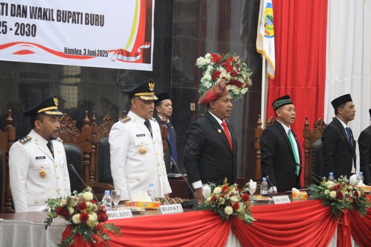 Hadiri Rapat Paripurna Penyampaian Pidato Perdana Bupati Buru, Wagub Ucapkan Selamat Bertugas dan Berkarya