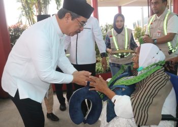 Gubernur Maluku Hendrik Lewerissa Sambut Kedatangan 390 Jemaah Haji Asal Maluku