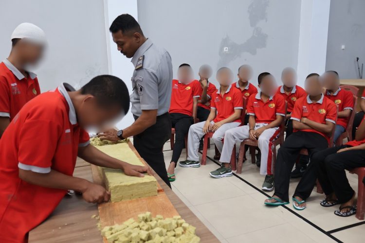 Pelatihan Hidroponik: LPKA Ambon dan SKB Kota Ambon Bekali Anak Binaan dengan Keterampilan Bertani Modern