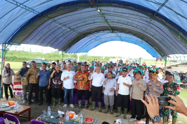 Bupati Buru Canangkan Gerakan Pertanian Organik Dukung Program 100 Hari Kerja