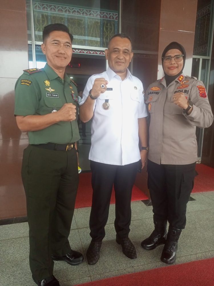 Merawat Keadilan di Gunung Botak Dari Seorang Bupati Ikram Umasugi