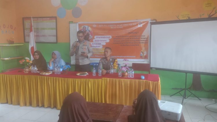 Penutupan Kegiatan MPLS SDN 93 Ambon sekaligus Sosialisasi Bullying Bersama Polsek Sirimau