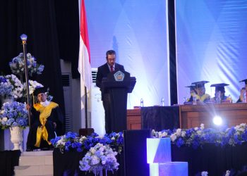 Gubernur Maluku Hendrik Lewerissa  Hadiri 923 Wisudawan Unpatti