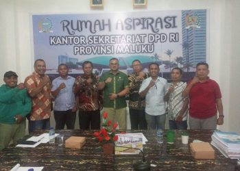 13 Calon DOB di Maluku Serahkan Dokumen ke Senator M. Bisri Latuconsina