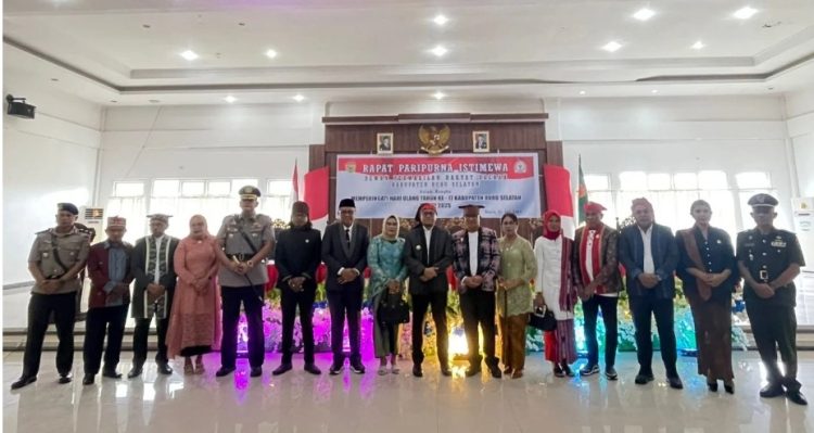 Momentum HUT Bursel ke-17 Tahun, Bupati La Hamidi Sampaikan Keberhasilannya di 115 Hari Kerja