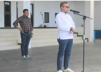 Bupati La Hamidi Tekankan Pimpinan OPD Dan Bendahara Bayar Gaji Tepat Waktu Khusus Untuk Honorer Dan PPPK