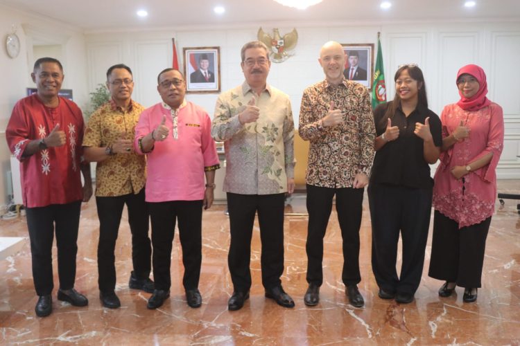 Pertemuan Konsul AS dengan Gubernur Maluku: Memperkuat Hubungan dan Menjelajahi Peluang Investasi