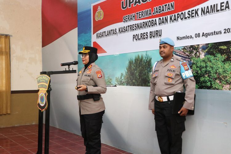 Kapolres Buru Pimpin Sertijab Tiga Pejabat Utama di Polres Buru