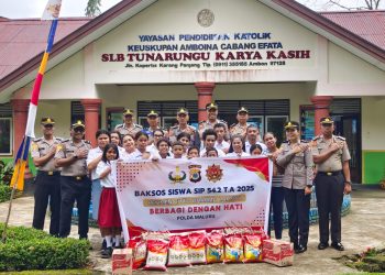 Siswa  SIP Angkatan 54  Gelombang II Resimen  Citta Dharma Laksita Gelar Bakti Sosial di SLB Tuna Rungu Karya Kasih
