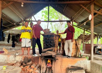 Optimalkan Produk UMKM, Lapas Namlea Intensifkan Produksi Minyak Kayu Putih LAPANAM