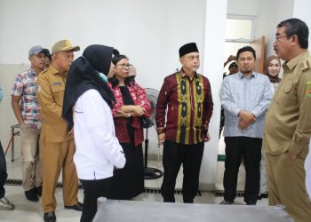 Gubernur dan DPD RI Tinjau Dapur MBG, Pastikan Distribusi Gizi Lancar