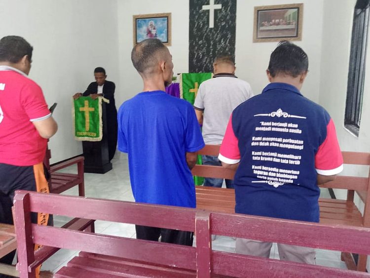 Ibadah Buka Usbu, Warga Binaan Lapas Wahai Terus Tumbuhkan Rohani