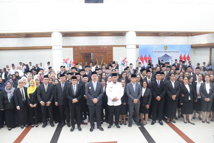 Gubernur Maluku Lantik 242 Pejabat, Tegaskan Integritas dan Birokrasi Profesional