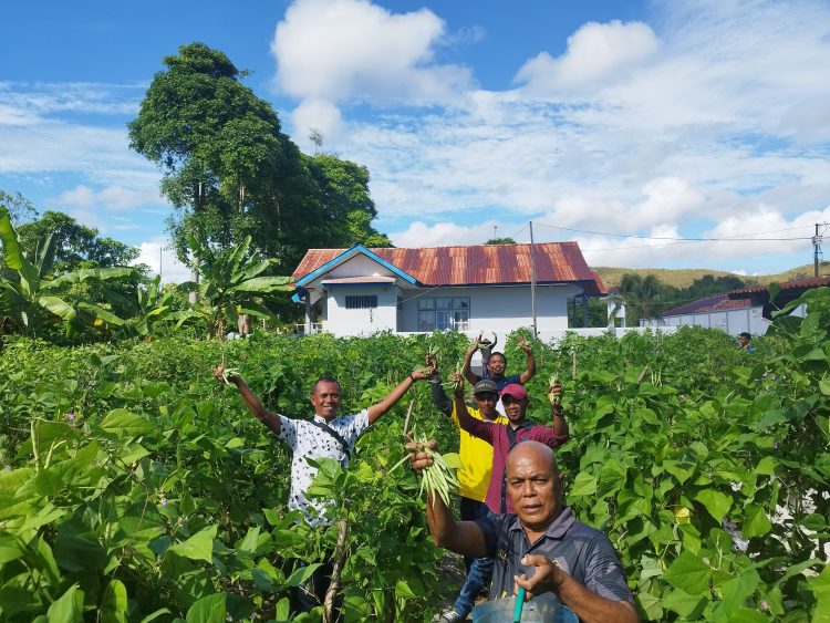 Cinta Produk Warga Binaan, 50 Kg Buncis Habis Dibeli Pegawai Lapas Namlea