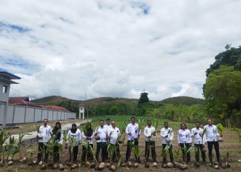 Dukung Ketahanan Pangan Nasional, Lapas Namlea Ikut Gerakan Nasional Penanaman 150 Pohon Kelapa