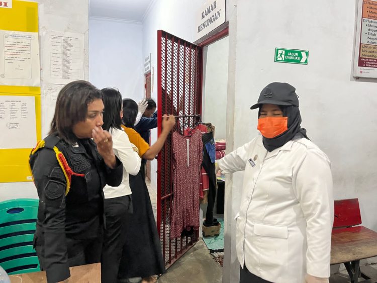 Mengukur tingkat Kewaspadaan Petugas, Kanwil Ditjenpas Maluku Gelar Sidak insidentil di Lapas Perempuan Ambon