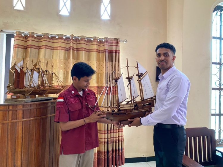 Kapal Pinisi Warga Binaan Lapas Wahai Jadi Pajangan Eksklusif di Penginapan Three Jen