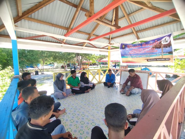 Jadi Guest Speaker Wisata Ilmiah, Kalapas Namlea Sharing Ilmu Pemasyarakatan Bersama Mahasiswa UNIQBU