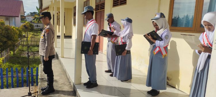 Kapolsek Namlea Masuk Sekolah Tabaos Kamtibmas