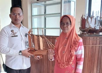 Baru Dipajang, Kapal Pinisi Karya Warga Binaan Lapas Wahai Langsung Terjual