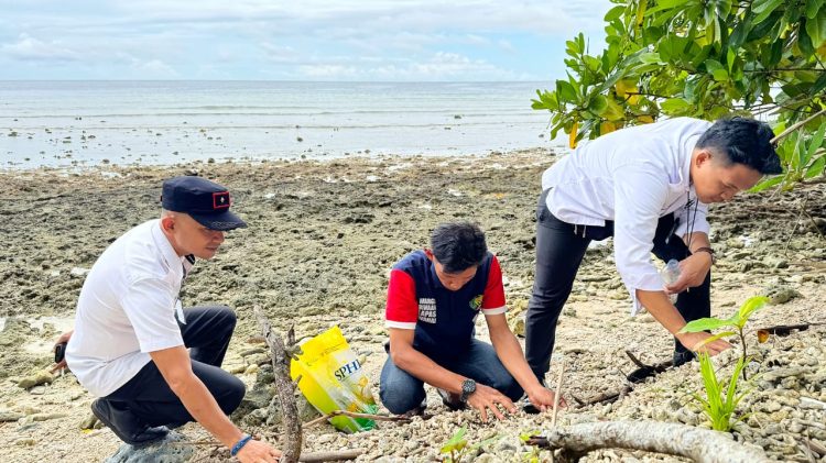 Manfaatkan Bebatuan Pantai, Warga Binaan Lapas Wahai Siap Tampilkan Kerajinan Baru