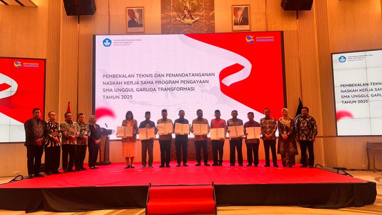 Wagub Hadiri Peluncuran Program SMA Unggul Garuda Transformasi 2025