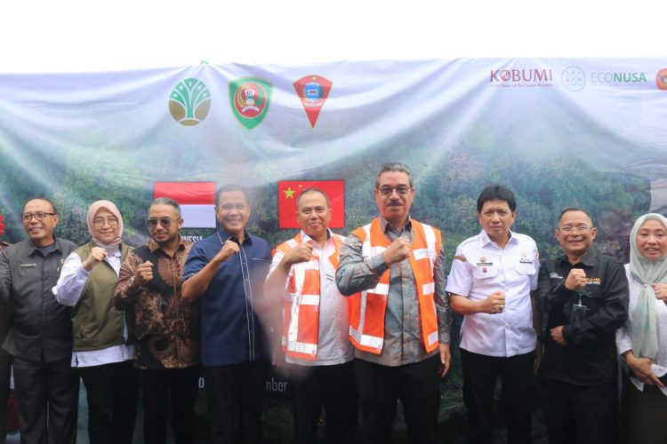 Maluku Ukir Sejarah Baru, Gubernur dan Sekjen Kehutanan Ekspor Perdana Kopal Damar – Pala ke India dan Cina