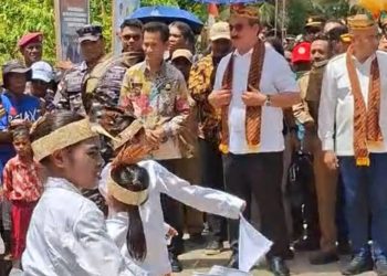 Gubernur Lewerissa Resmikan Teras Pelayanan Publik di Benjina, Tandai 7 Bulan Kepemimpinan dengan Pesan Haru