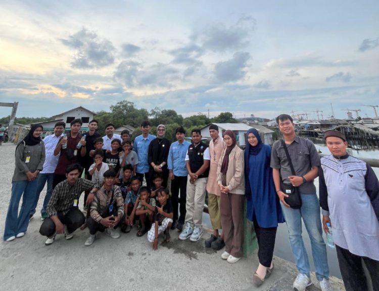 Dewan Energi Mahasiswa bersama Serikat Pekerja Pertamina memantau kondisi Masyarakat di Bagan Belawan Terkait Isu Lingkungan