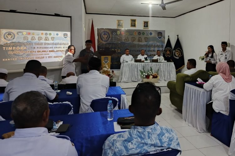 Kantor Imigrasi kelas II Ambon Gelar Rakor Timpora di Bursel, Ini Himbauannya