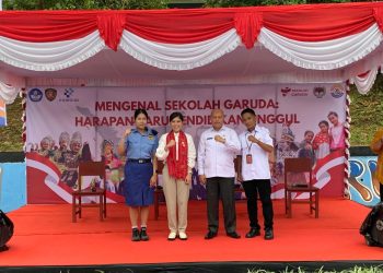 RESMI BERGABUNG PROGRAM SEKOLAH UNGGUL GARUDA, SMA SIWALIMA AMBON MENDAPAT KUNJUNGAN MENKOMDIGI