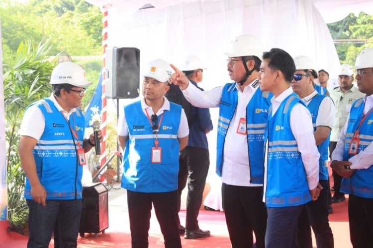 Gubernur Dampingi Wapres Gibran Tinjau BMPP Nusantara 1 di Ambon, Dorong Pemerataan Listrik 24 Jam di Maluku
