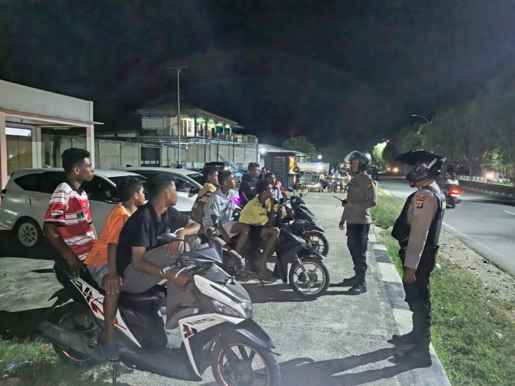 Polisi Bubarkan Aksi Balap Liar Dalam Kota Namlea