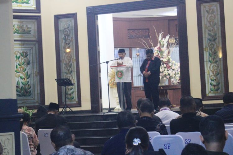 WAKIL GUBERNUR MALUKU JAMU MAKAN MALAM BERSAMA PESERTA SIDANG SINODE KE-39 GEREJA PROTESTAN MALUKU (GPM) DI KEDIAMAN RESMI