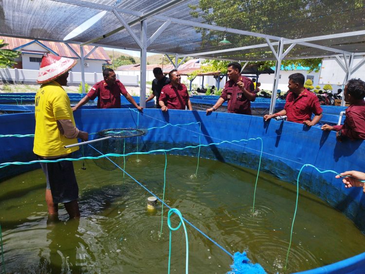 Optimalkan Program Pembinaan, Kalapas Namlea Tinjau Budidaya Perikanan Bioflok