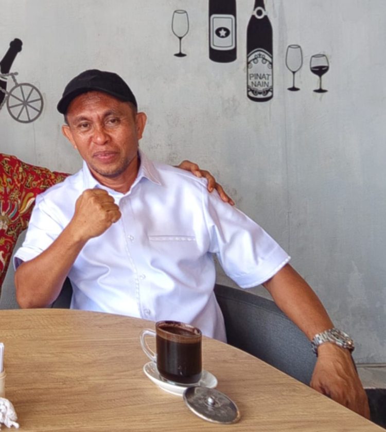 Wujudkan Aparatur Berkualitas, Ketua DPRD SBB Minta Pelantikan Eselon Berdasar Kapasitas dan Integritas