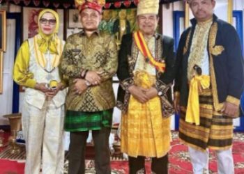 Bupati Ikram Umasugi Bersama Istri dan IKKST Silaturahmi ke Kesultanan Buton