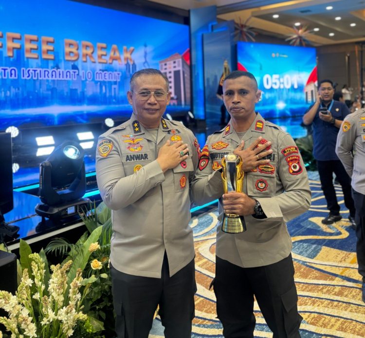 Personel Polda Maluku Polres Buru Selatan Raih Penghargaan Hoegeng Corner Awards 2025