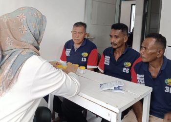 Enam Warga Binaan Lapas Wahai Jalani Tes Urine, Pastikan Bersih Narkoba Sebelum Bebas