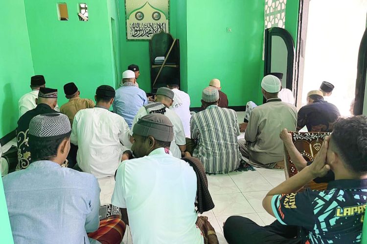 Kerukunan Beragama di Balik Jeruji, Warga Binaan Lapas Wahai Khusyuk Jalani Ibadah Jumat