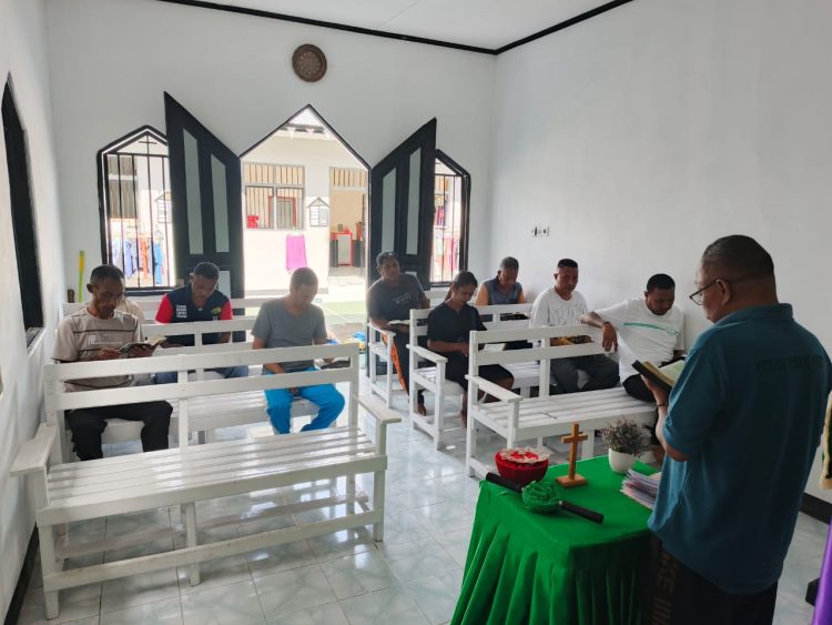 Lapas Wahai Gelar Ibadah Buka Usbu, Warga Binaan Khusyuk Jalani Pembinaan Keagamaan