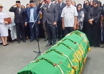 Gubernur Hendrik Lewerissa Pimpin Upacara Kedinasan, Kenang Almarhum Said Assagaff sebagai Pemimpin Berintegritas